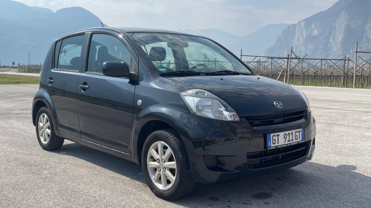 DAIHATSU SIRION 1.3 BENZINA 5 PORTE 4X4 - 2011