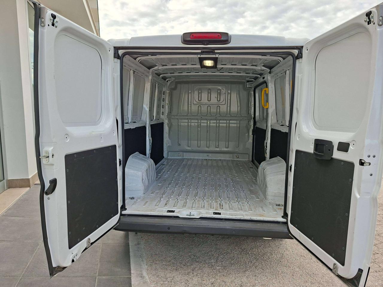 Fiat Ducato 33 L2H1 2.2 DIESEL 140CV 3 posti