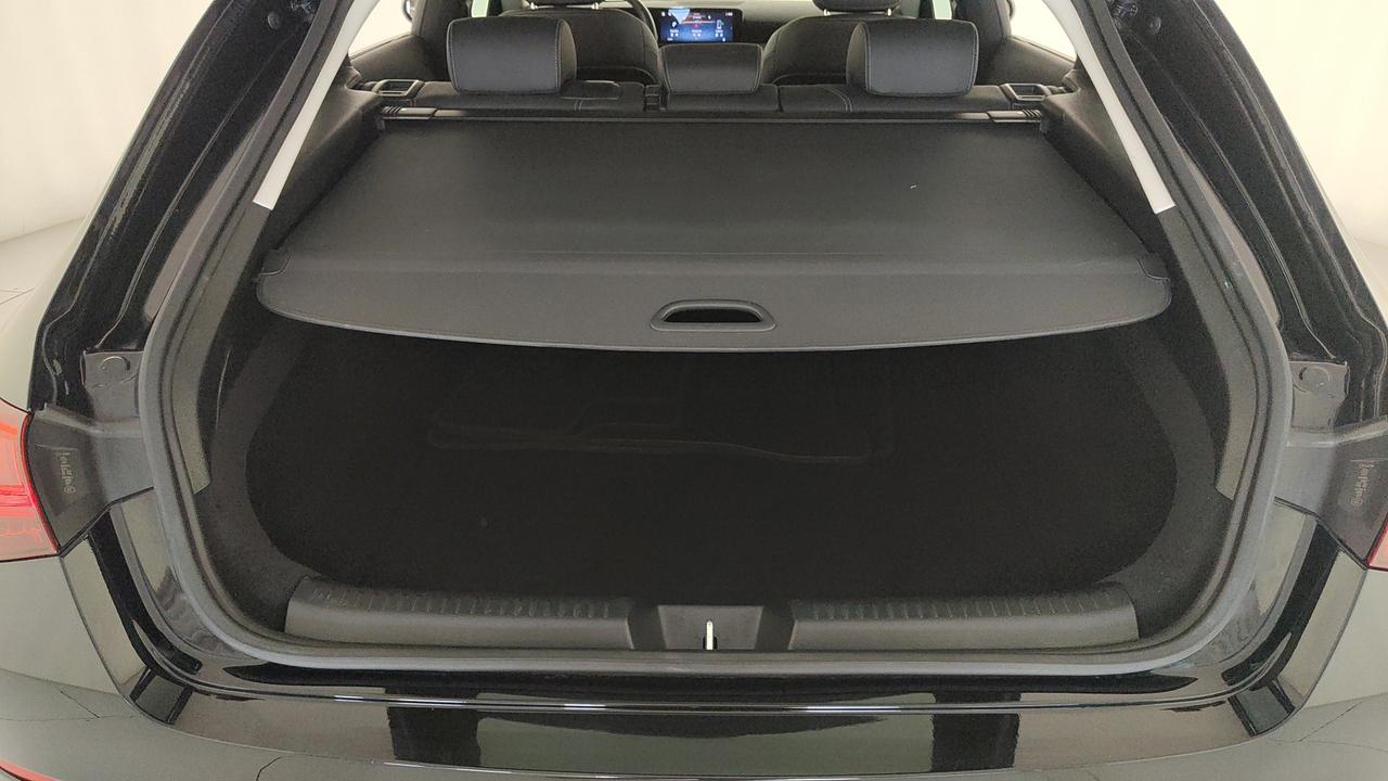 Mercedes-Benz CLA Shooting Brake 180 d Advanced auto