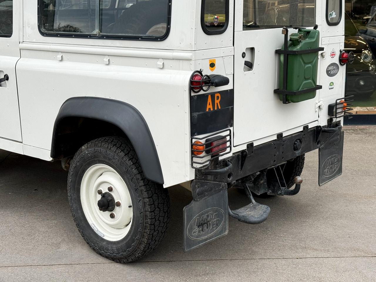 Land Rover Defender 90 Hard-top