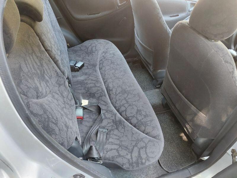 Toyota Yaris 1.3i 16V CAMBIO AUTOMATICO GOMME FRENI NUOVI