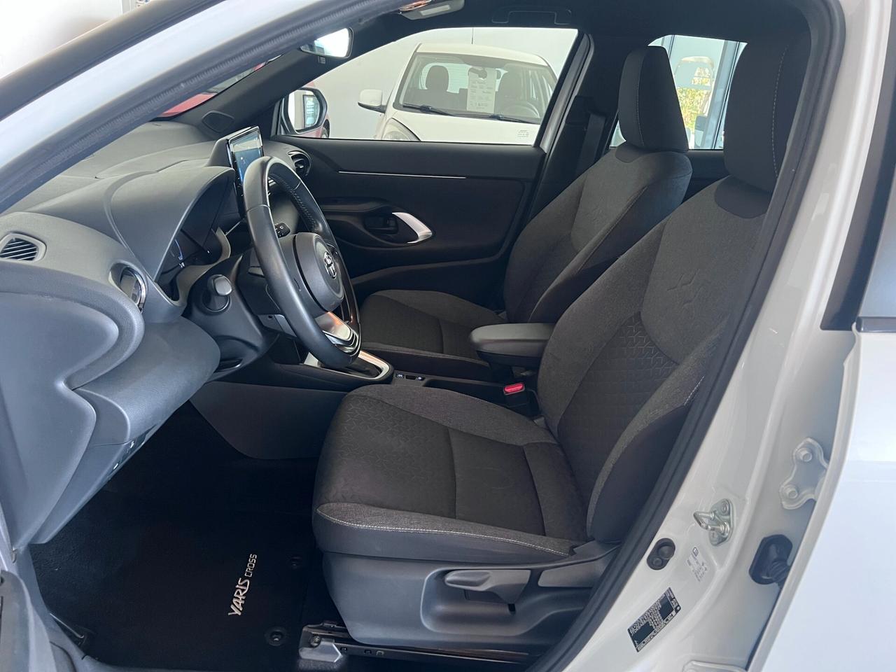 Toyota Yaris Cross 1.5h Trend fwd 116cv e-cvt NAVI/LED/17; PERFETTA!!