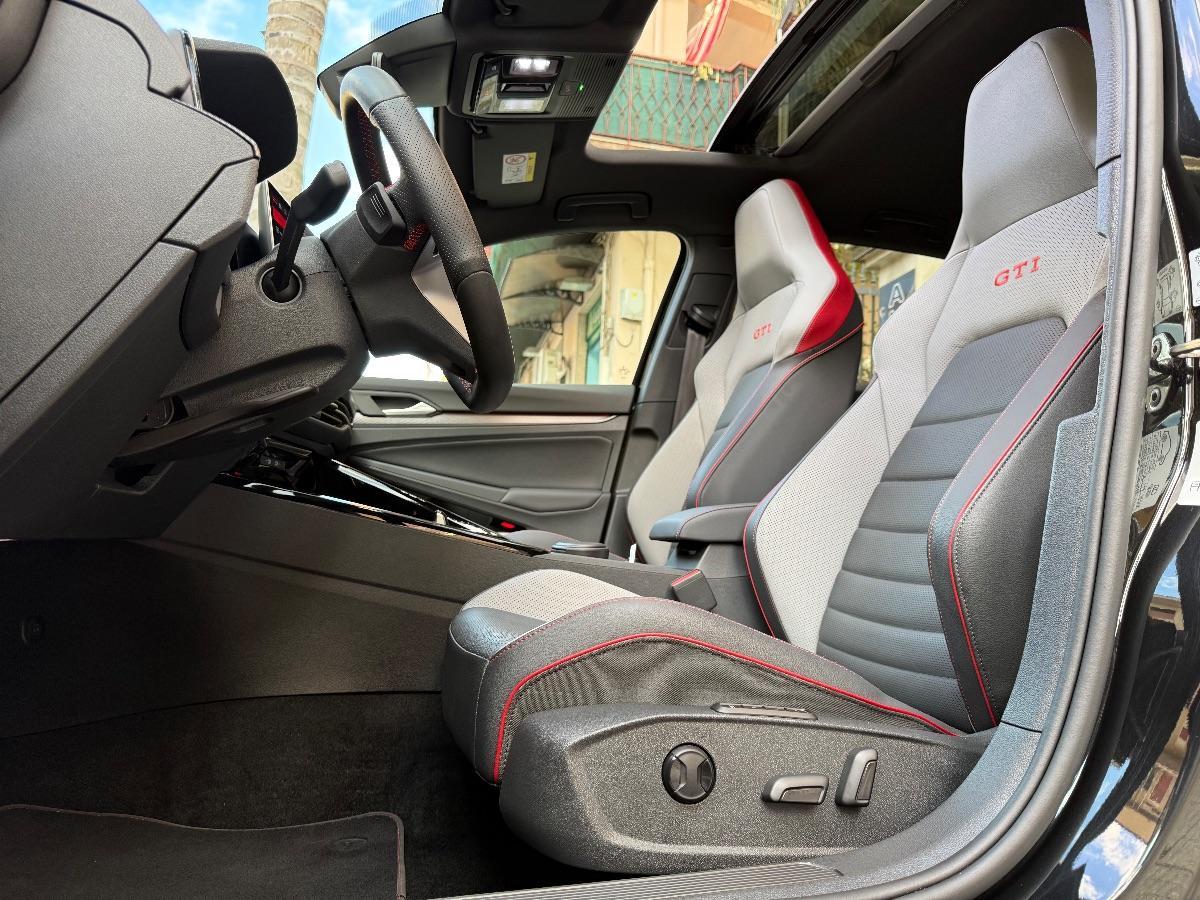 New Volkswagen Golf 8.5 GTI 2.0 TSI 265 CV