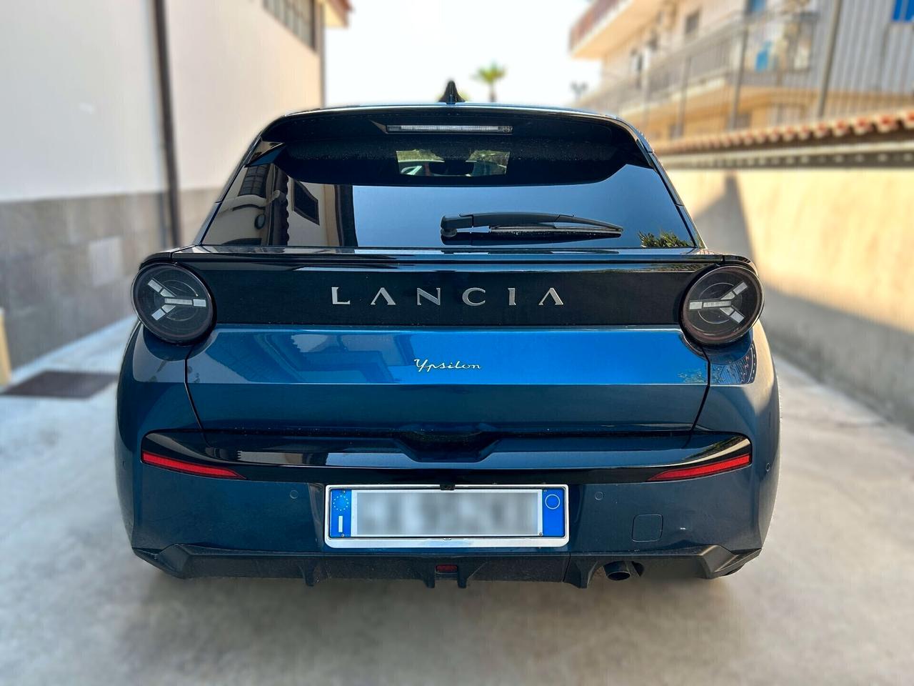 Lancia Ypsilon 1.2 Hybrid e-DCT Ed. Cassina - 2024 Incidentata