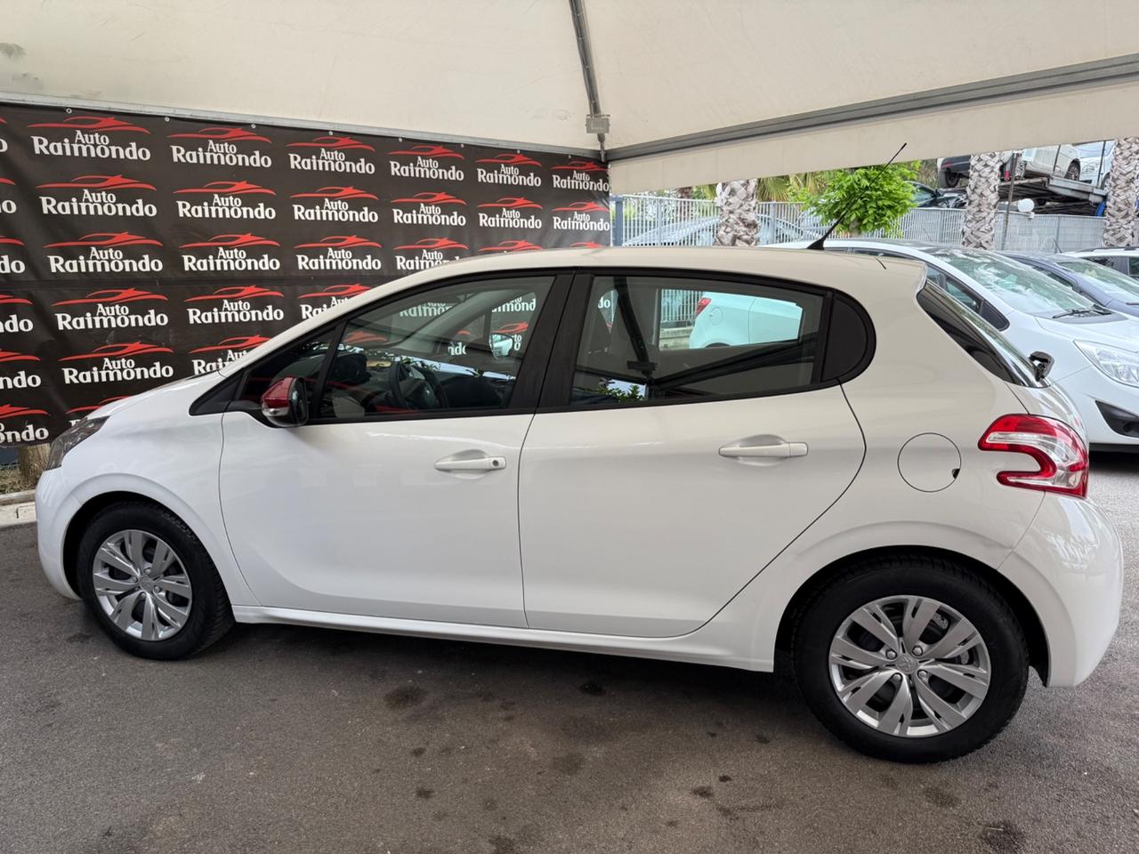 Peugeot 208 1.4 HDi 68 CV 5 porte