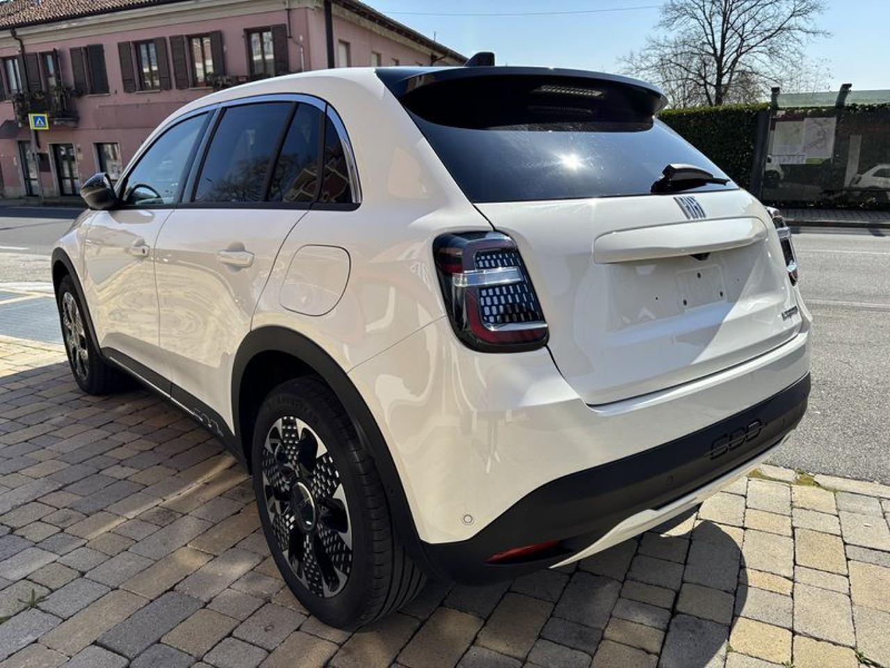 Fiat 600 Hybrid 110 CV DCT MHEV La Prima LED-CAM-18"