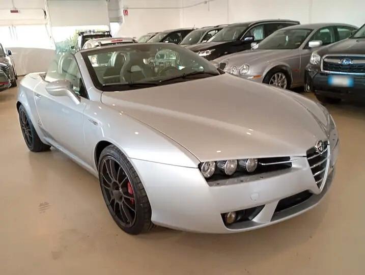 Alfa Romeo Spider 3.2 JTS V6