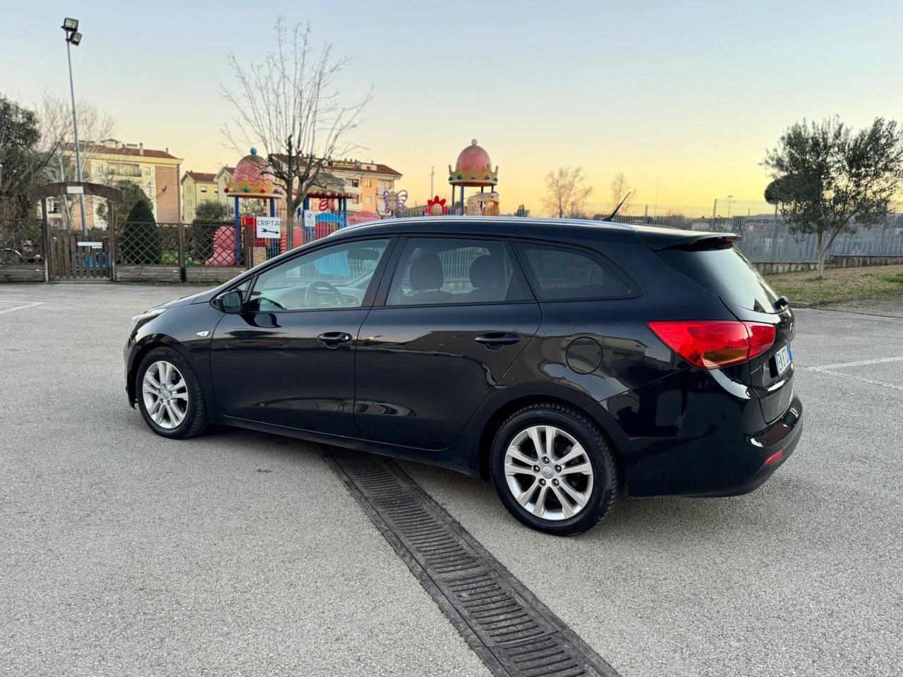 Kia Ceed 1.4 GPL SW Cool