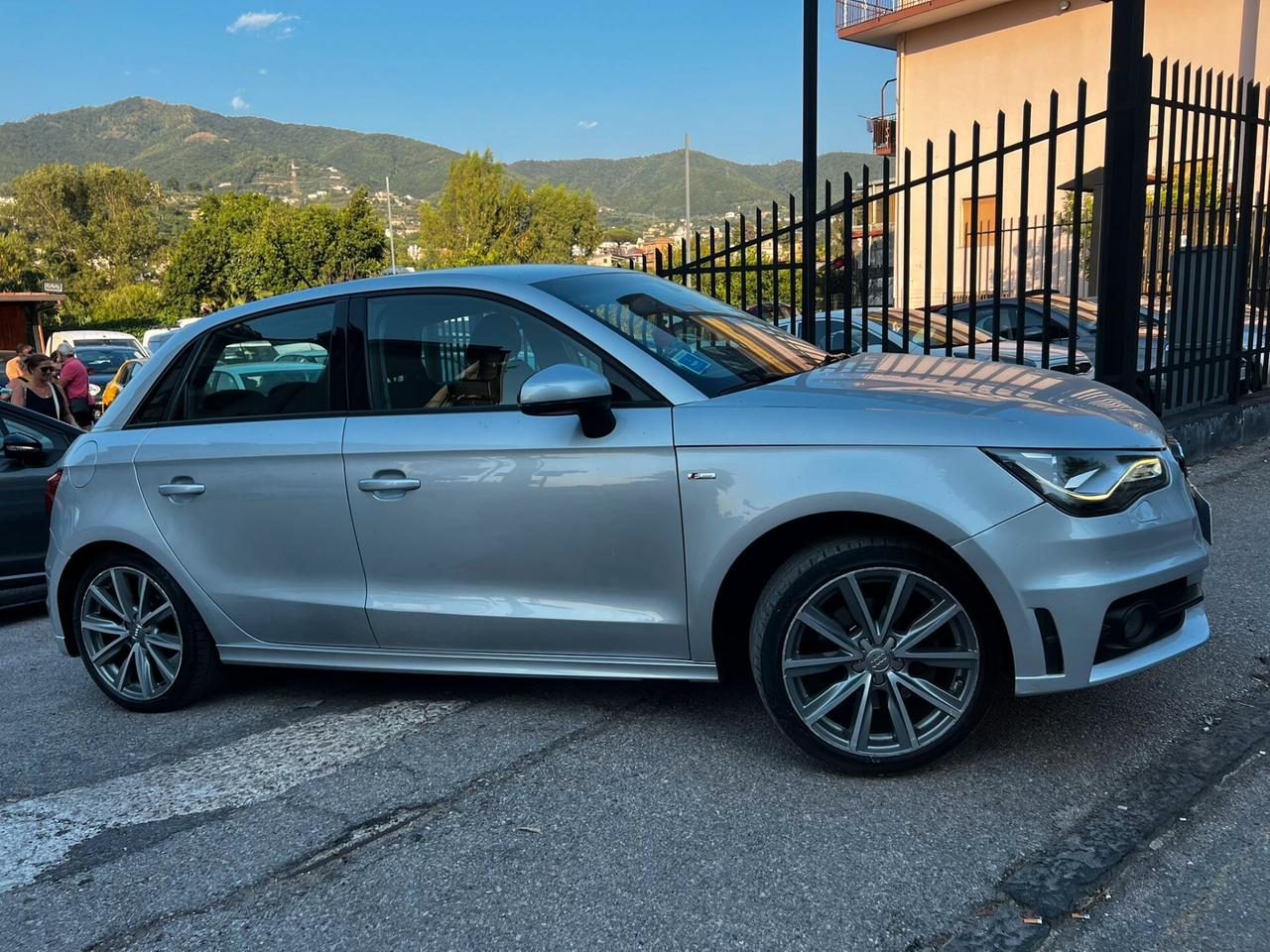 Audi A1 1.6 TDI Sportback S line edition plus