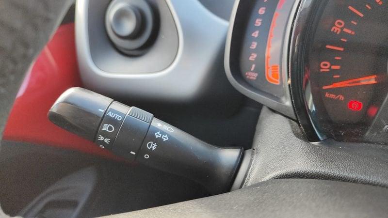 Toyota Aygo Aygo 1.0 VVT-i 69 CV 5 porte x-play