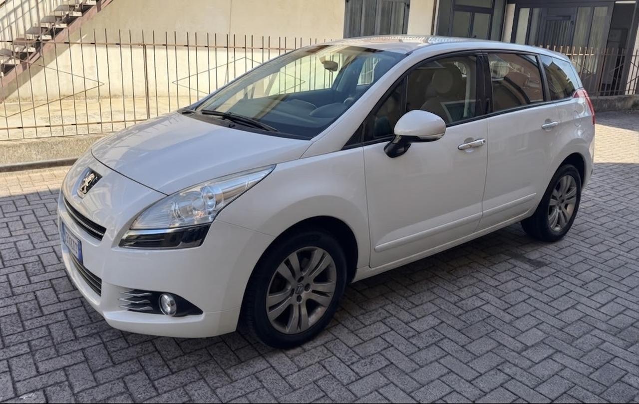 Peugeot 5008 1.6 HDi 112cv 7posti Ok Neopatentati