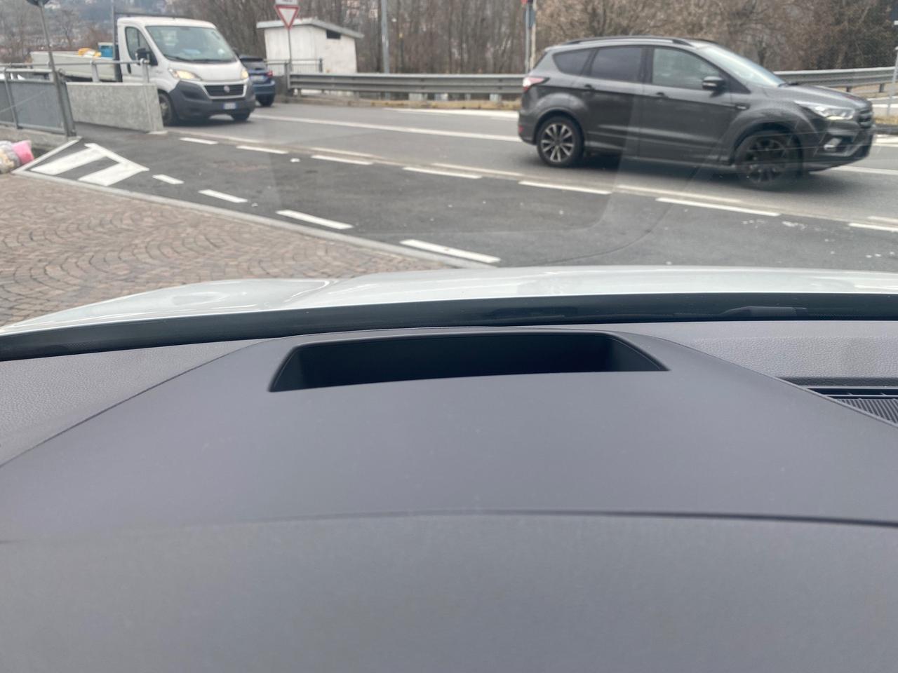 Volkswagen Golf 2.0 TSI DSG GTI TETTO/19”/DCC/IQ-LIGHT