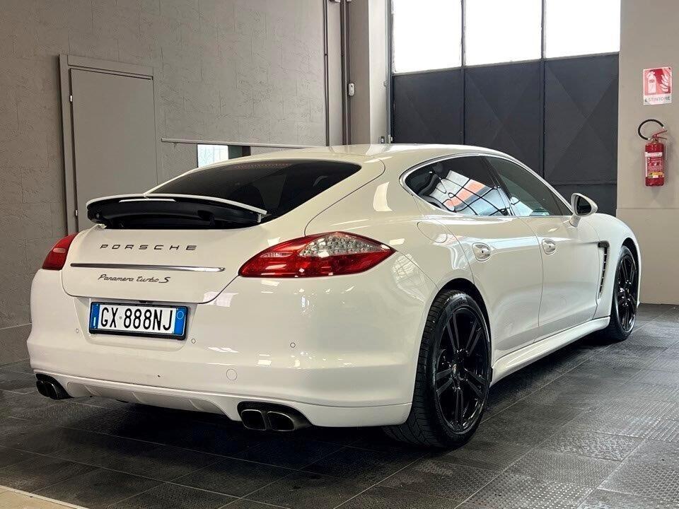 Porsche Panamera 4.8 Turbo S 550cv
