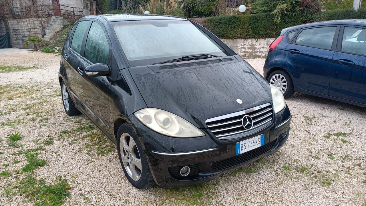 Mercedes-benz A 180 prezzo 700 euro