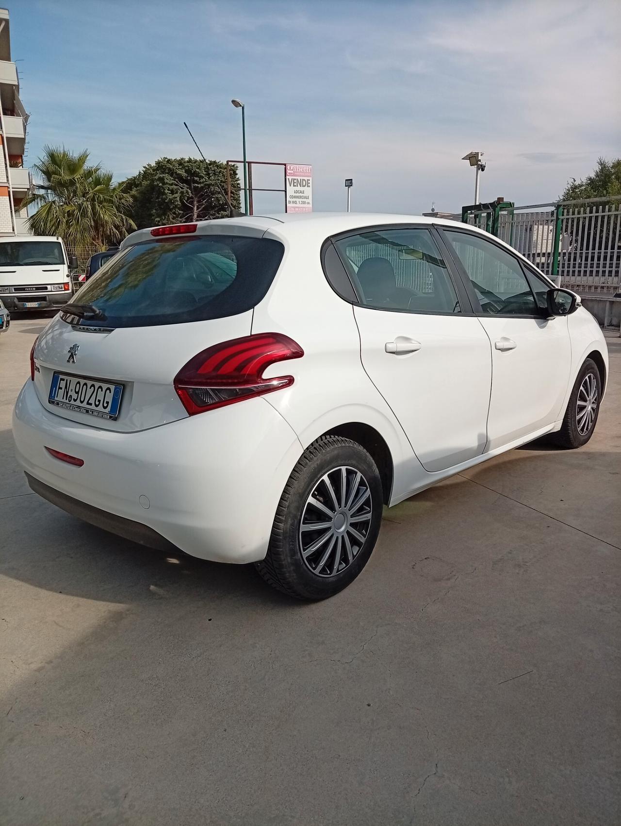 Peugeot 208 82 CV 5p. GPL Active