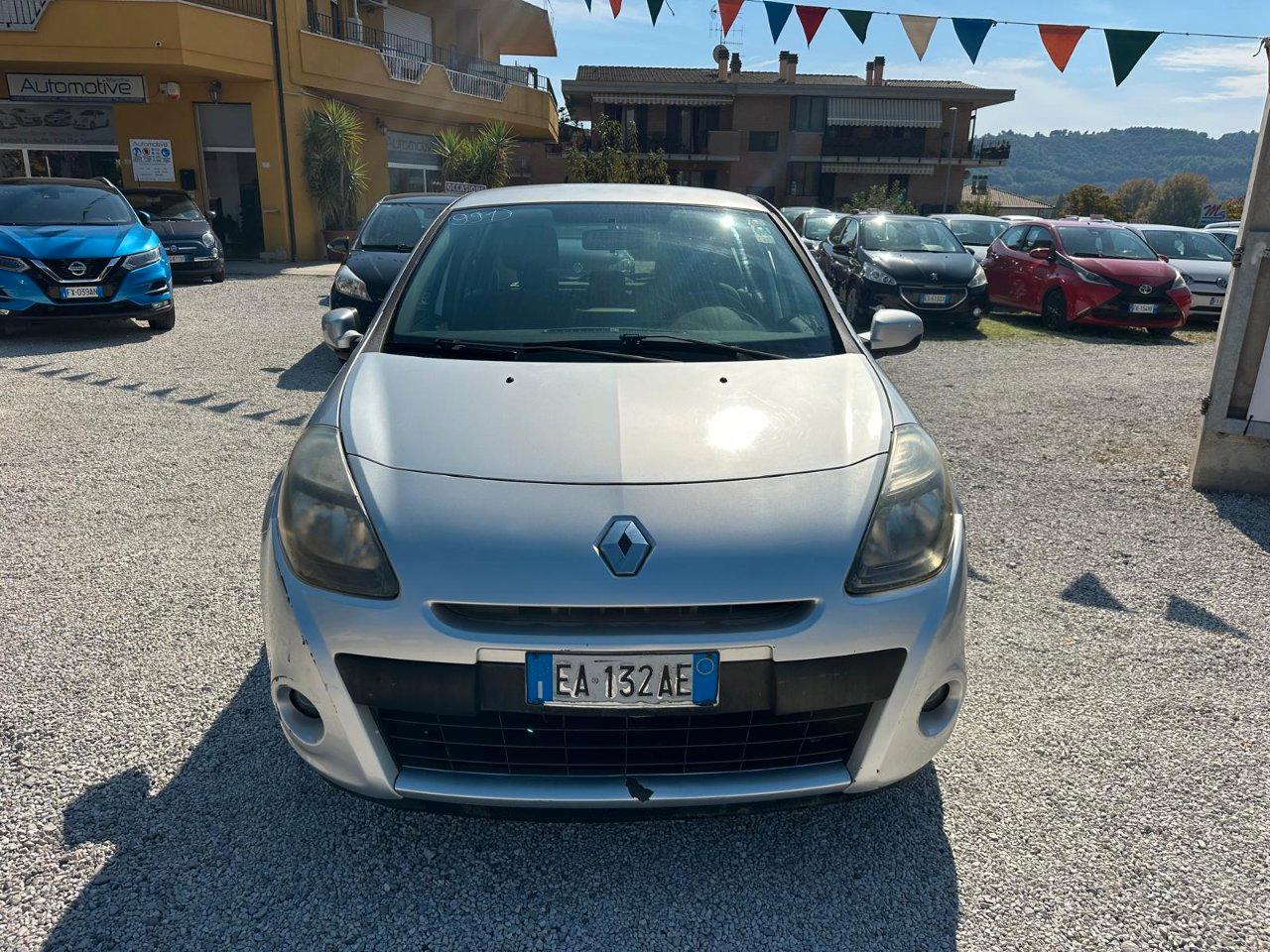RENAULT Clio 1.2 16V 5 porte Confort