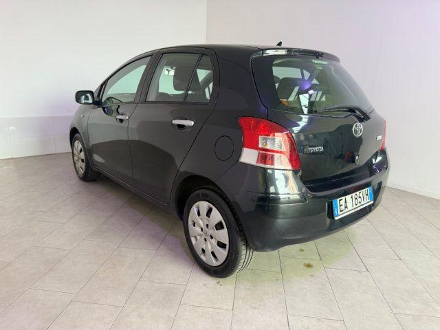 TOYOTA Yaris 1.0 5 ,porte Sol