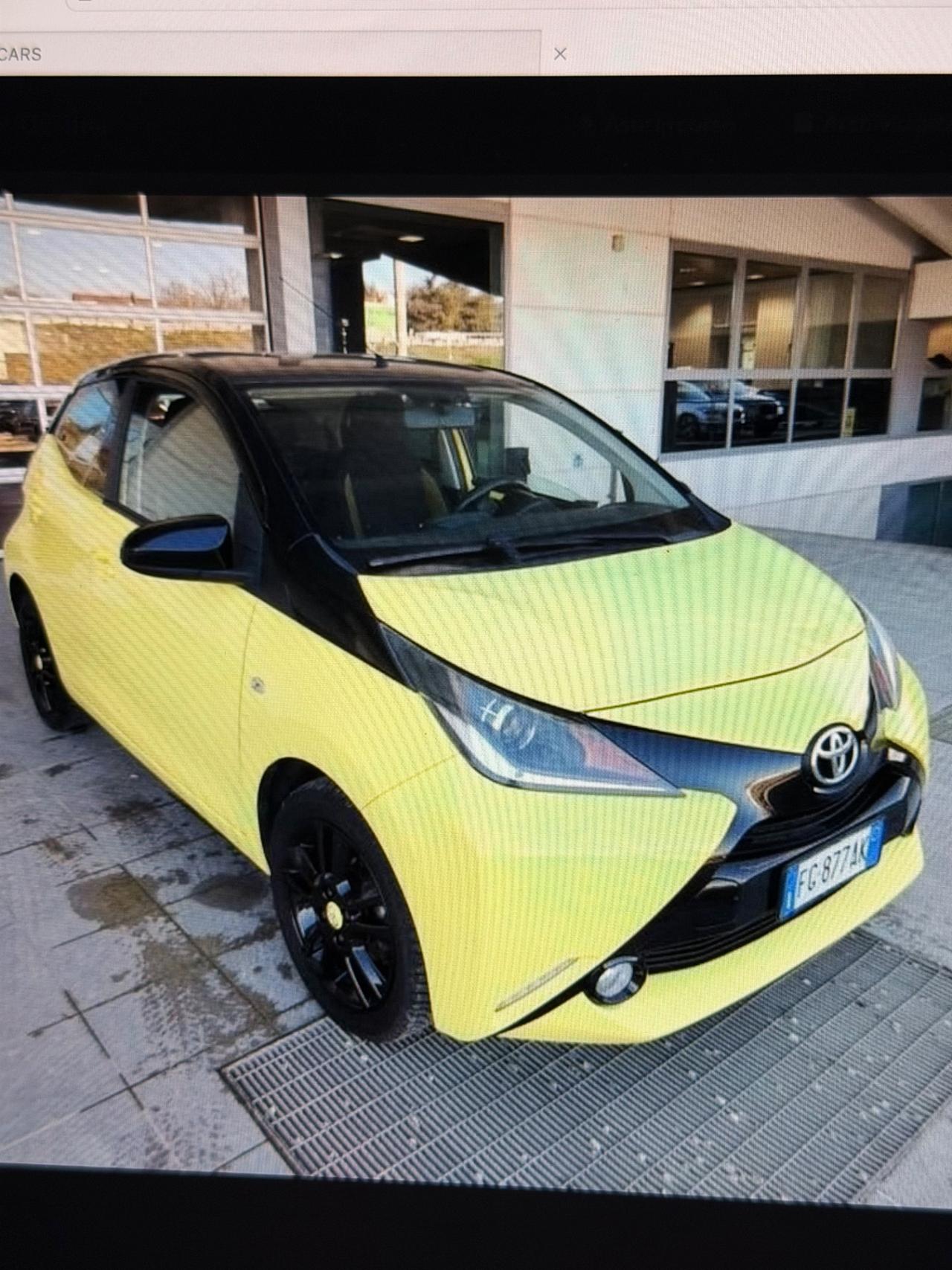 Toyota Aygo Black TSS