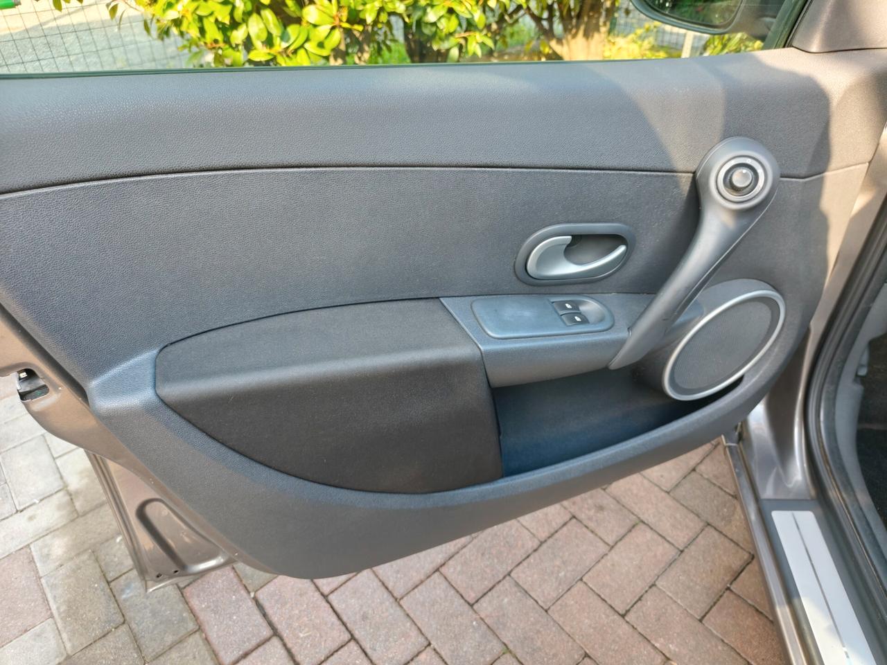 Renault Clio 1.2 75CV 5 porte – Solo 89.000 km – OK NEOPATENTATI