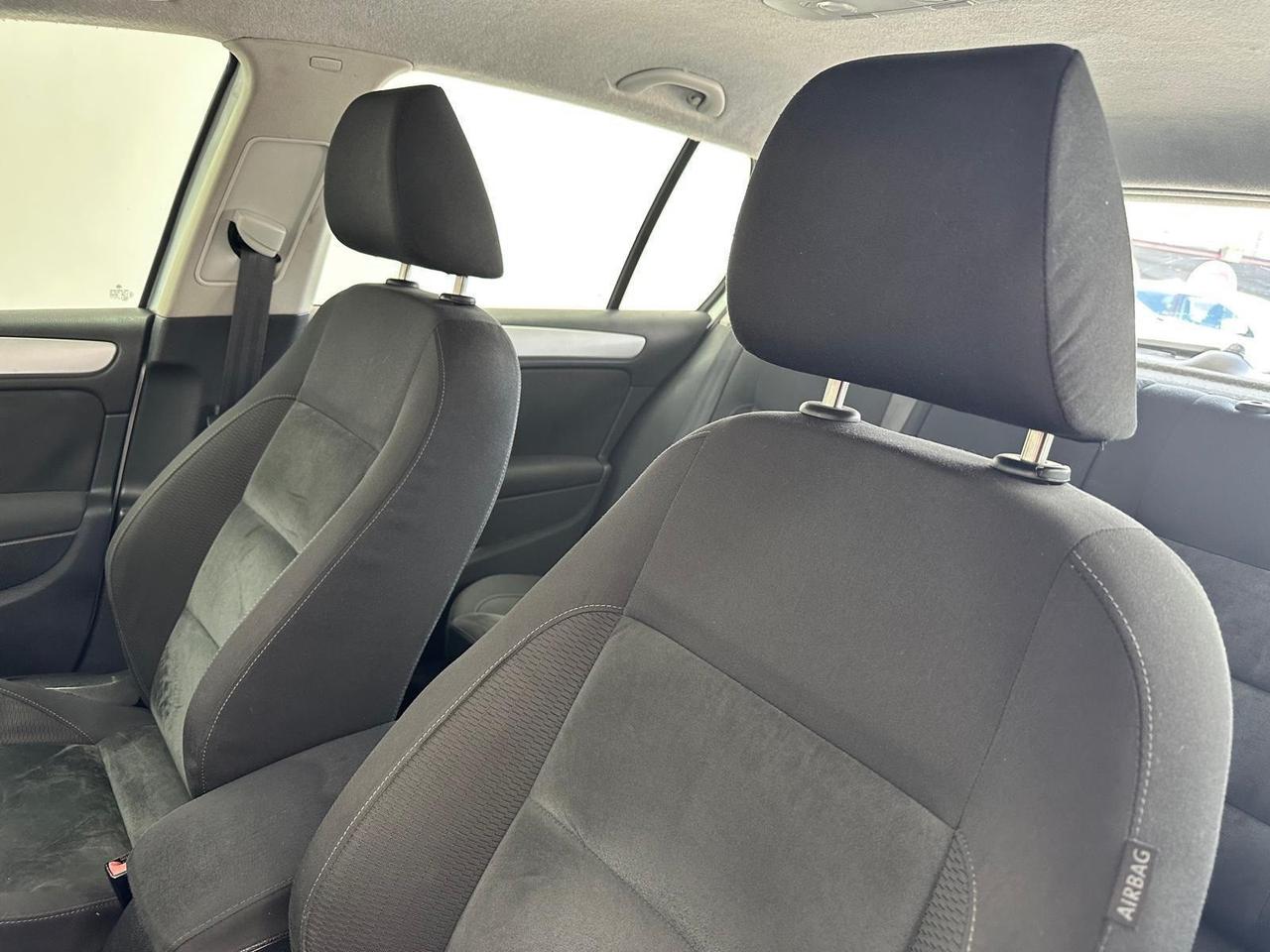 Volkswagen Golf 1.6 Tdi-ANDROID AUTO -2011
