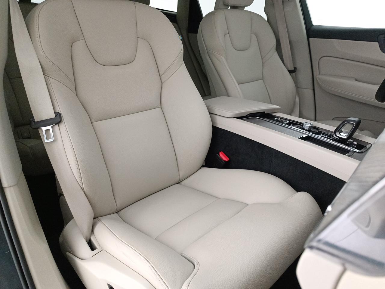 VOLVO XC60 2.0 b5 Plus Dark awd auto