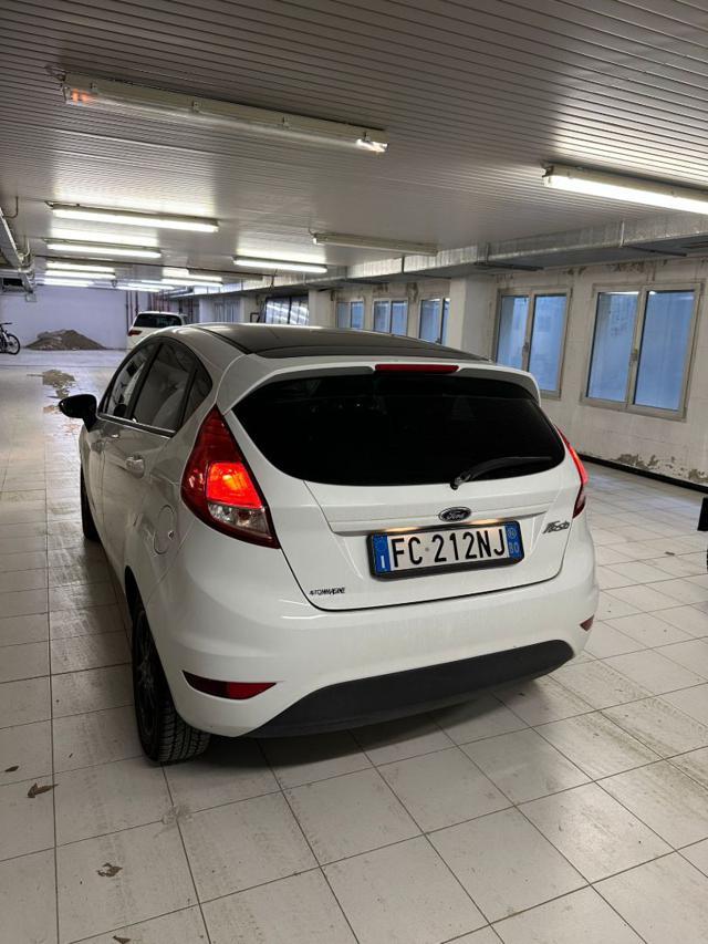 FORD Fiesta 1.4 5 porte Bz.- GPL Black & White Edition