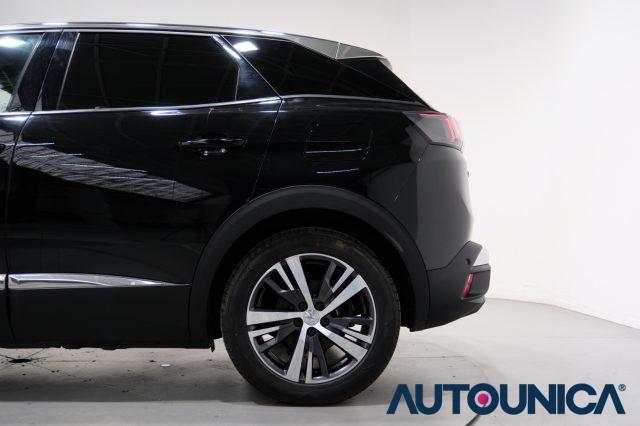 PEUGEOT 3008 HYBRID4 300 E-EAT8 ALLURE PACK