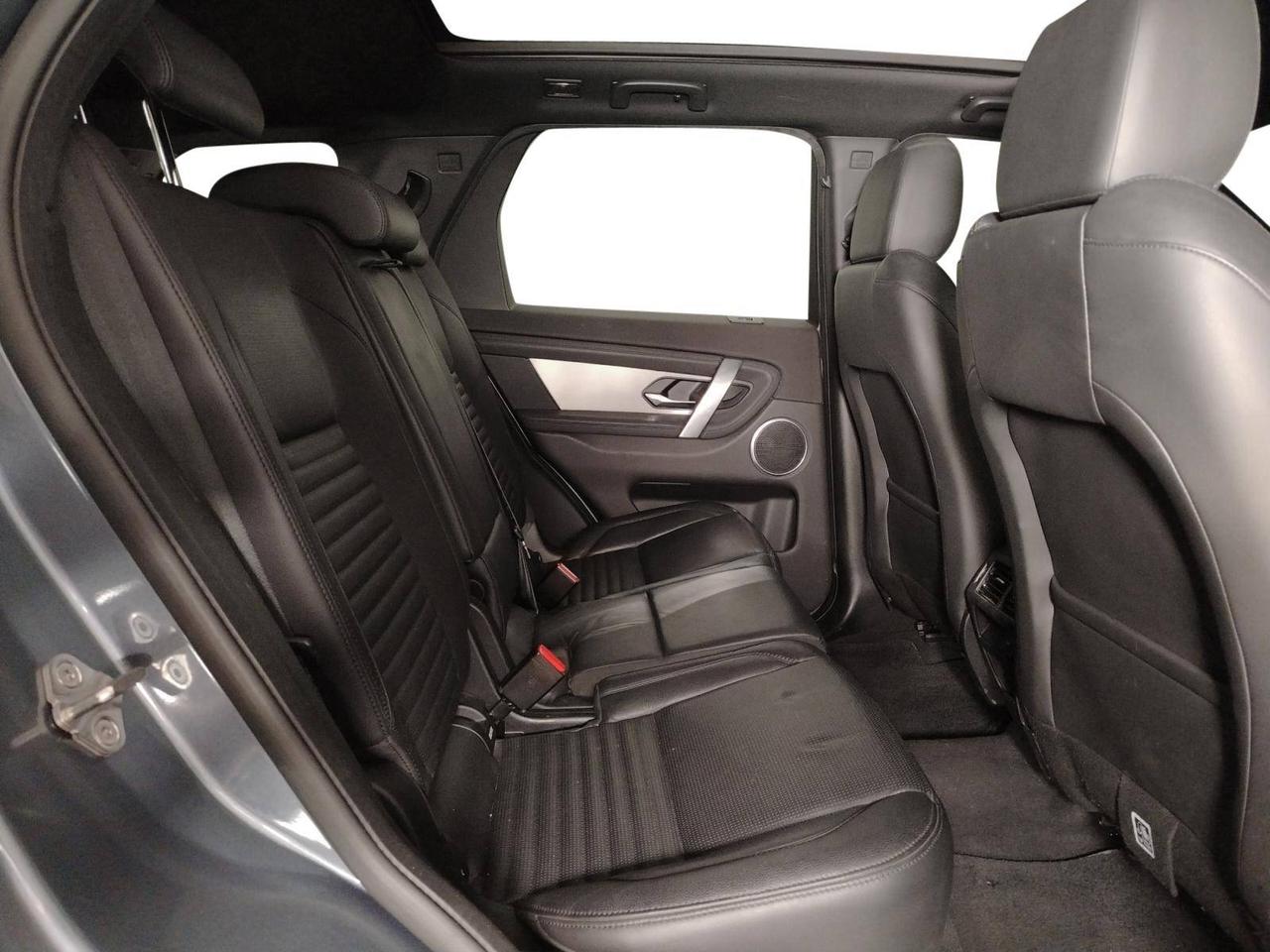 Land Rover Discovery Sport 2.0d td4 mhev SE awd 163cv 7 Posti