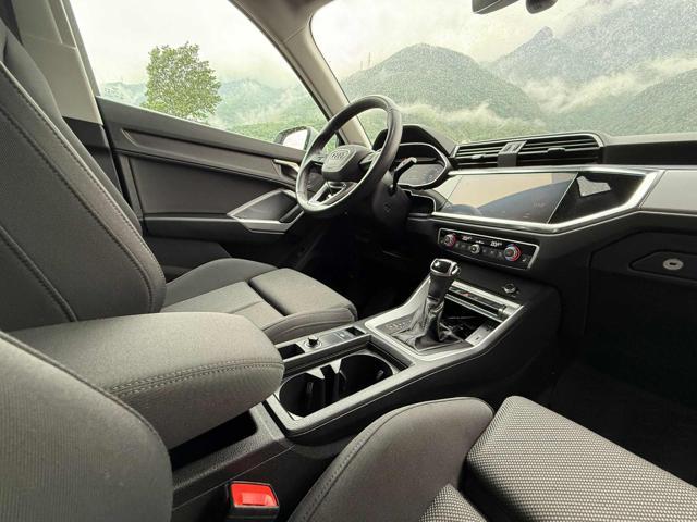 AUDI Q3 35 TFSI S line edition