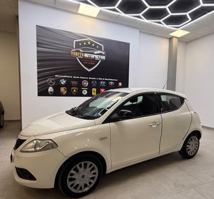 Lancia Ypsilon 1.2 69 CV 5 porte Silver