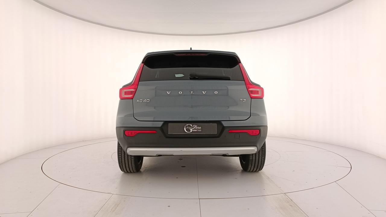 VOLVO XC40 1.5 t3 Momentum 163cv auto my21