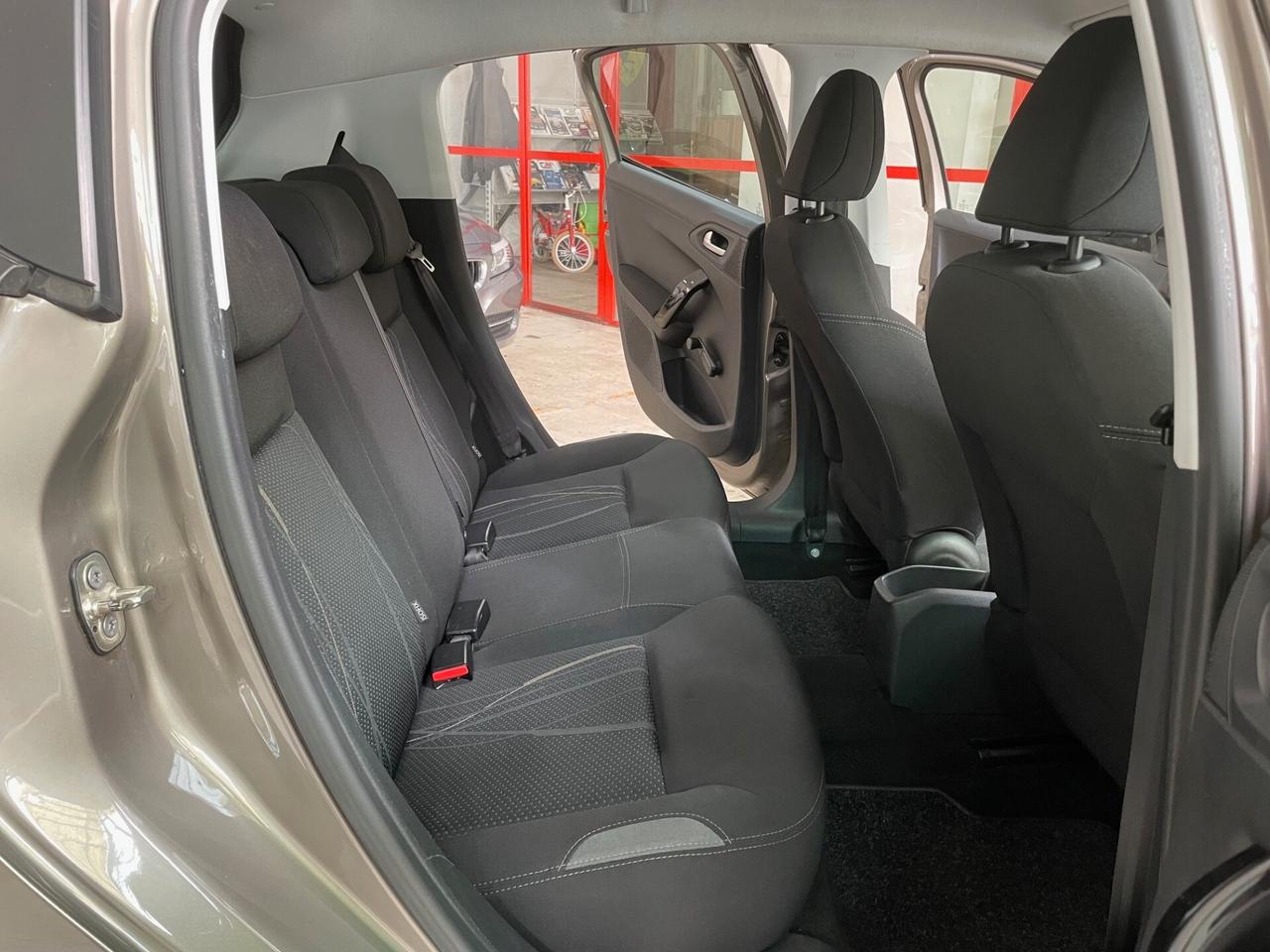 Peugeot 208 1.2 VTi 82 CV 5 porte 83.000KM!!!