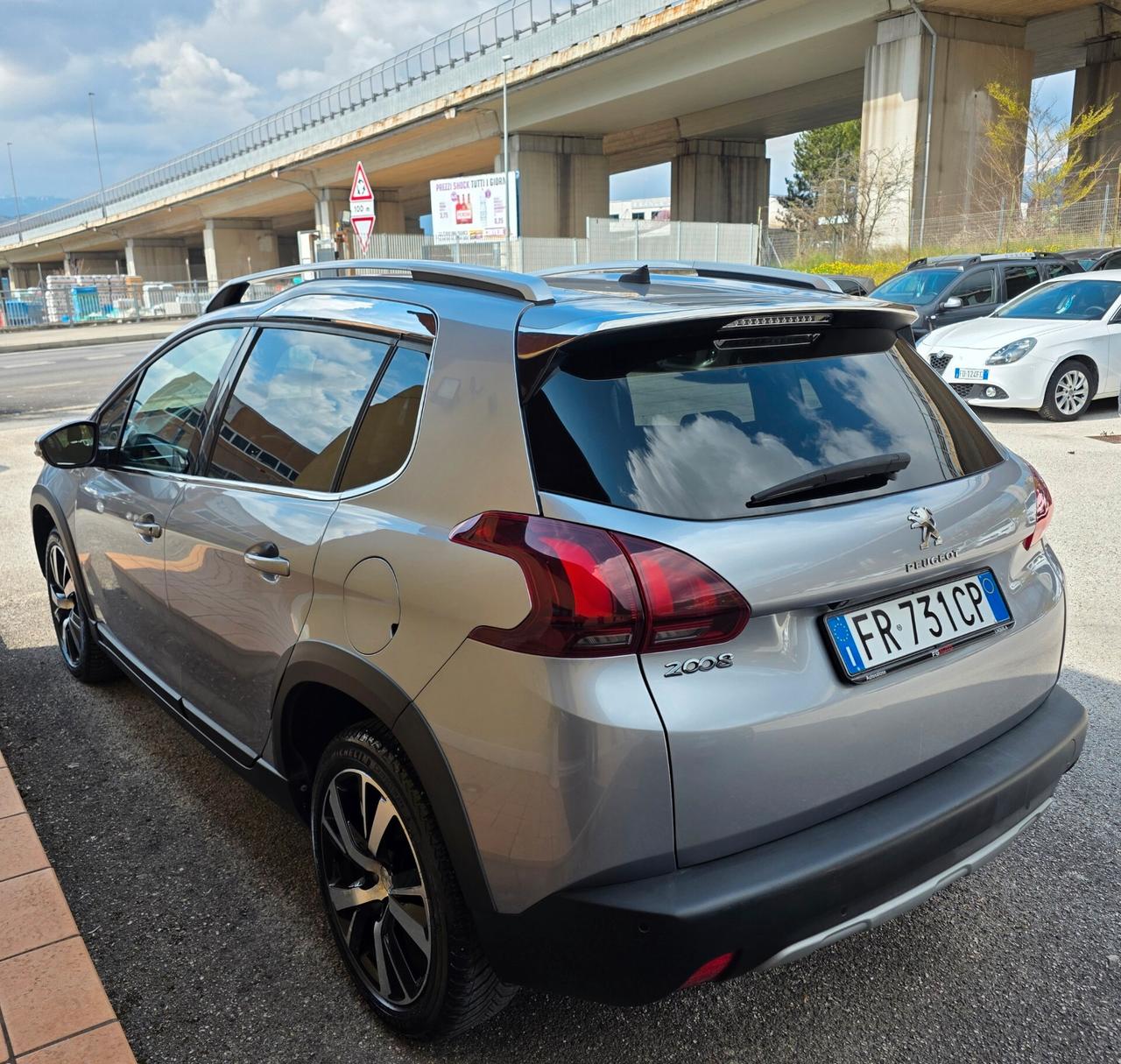 Peugeot 2008 BlueHDi 100 Allure