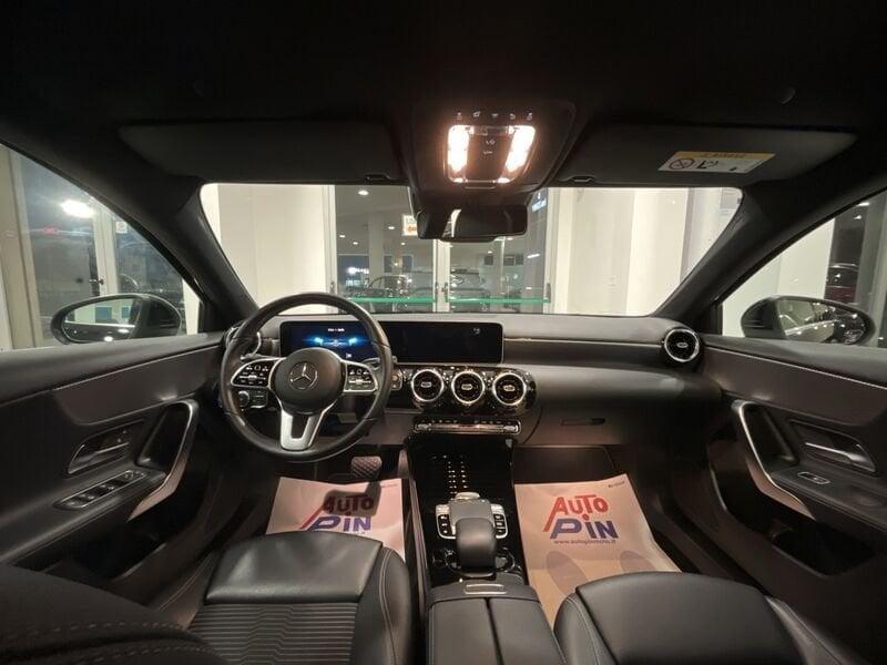 Mercedes-Benz Classe A A180d Sport Extra Automatic *Rcamera*Full Led*