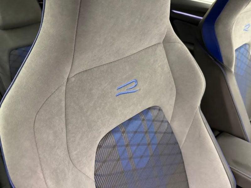 Volkswagen Golf Golf 2.0 TSI R DSG 4Motion Black Edition PERFORMANCE MATRIX LED 333 CV DCC