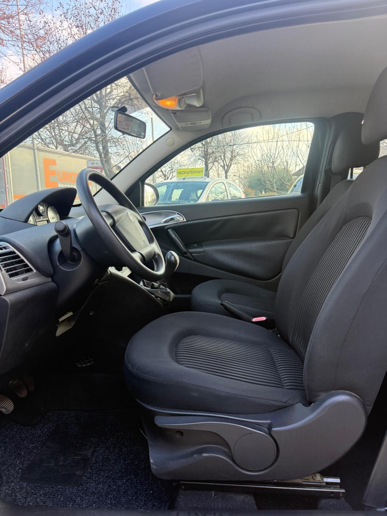 Lancia Ypsilon 1.3 MJT 75 CV Elle