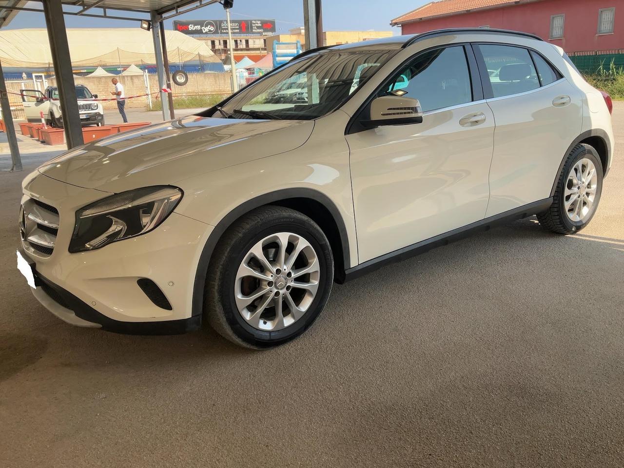 Mercedes-Benz GLA 200d Executive