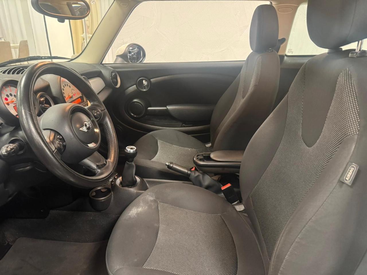 Mini 1.6 16V One (72kW)