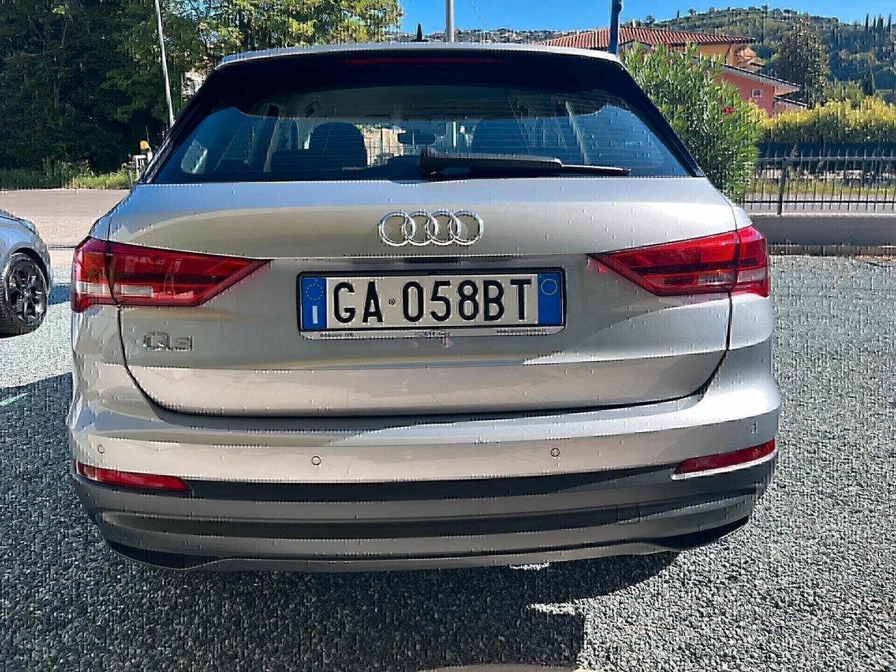 Audi Q3 35 TDI S tronic 02/2020 KM 69012