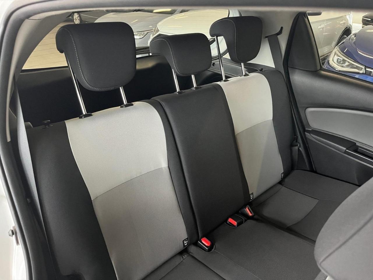 Toyota Yaris 5p 1.5h active
