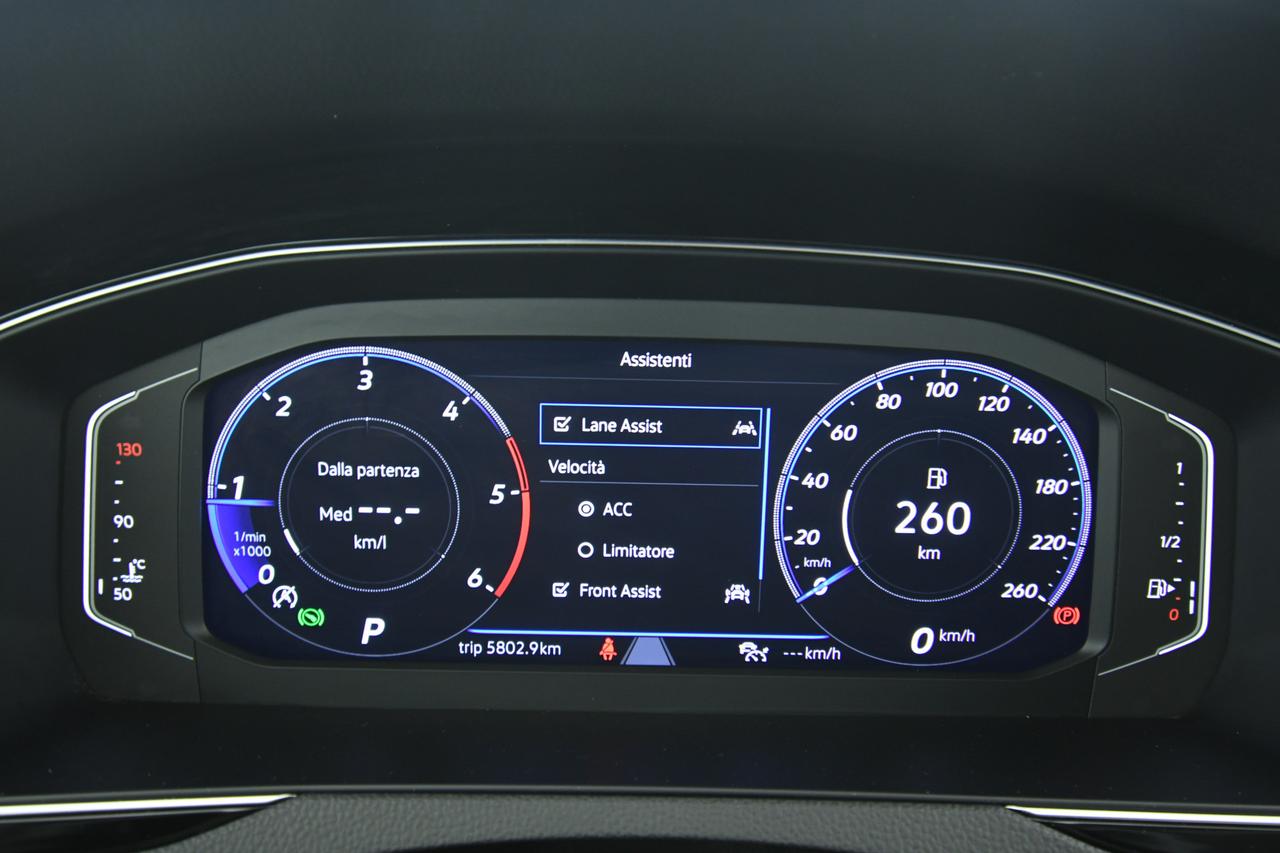 VOLKSWAGEN Passat Variant 2.0 tdi Business 122cv dsg NEOPATENTATI+ACC+CAMERA