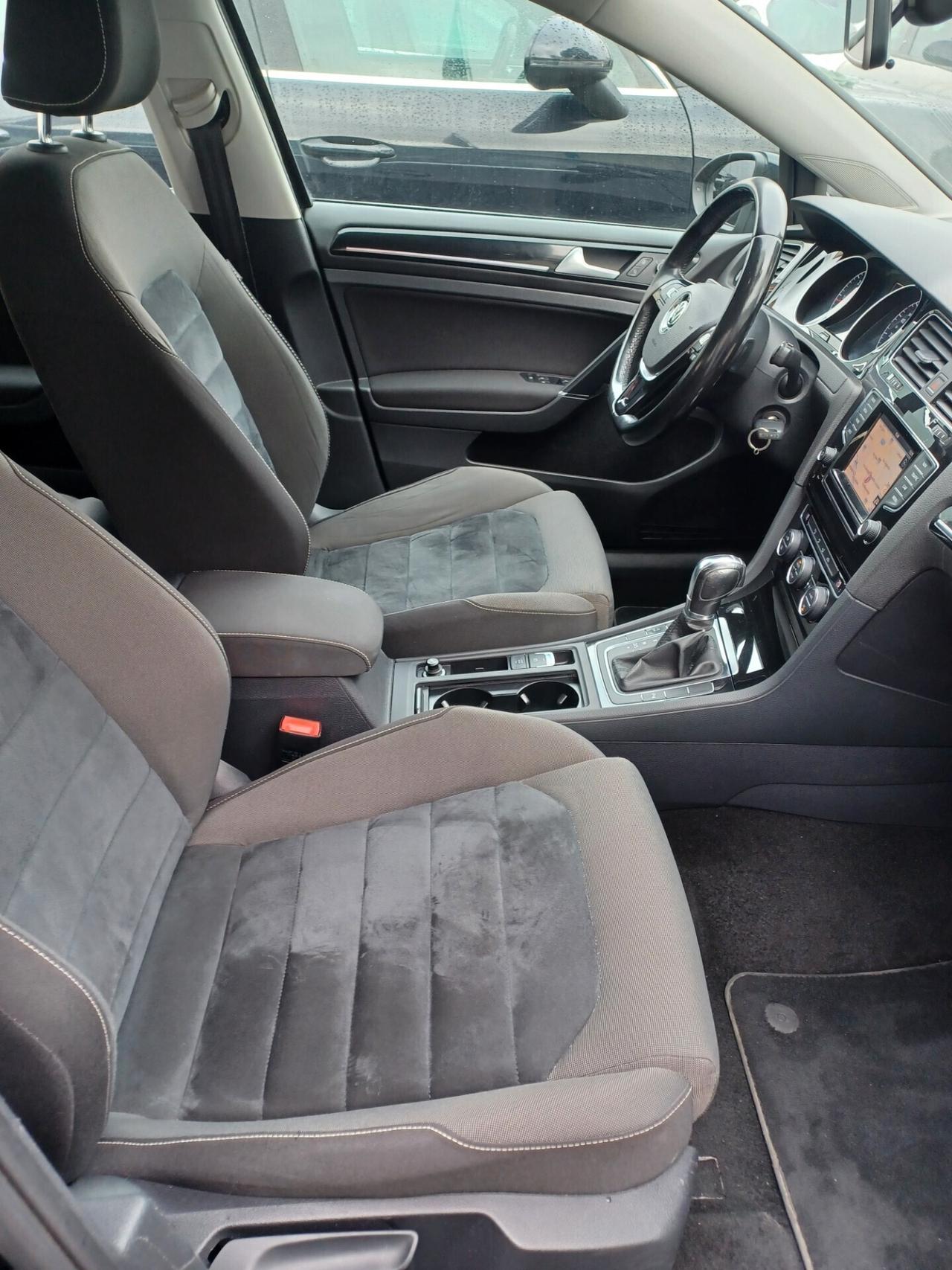 Volkswagen GOLF 1.6 TDI 110 CV DSG Highline