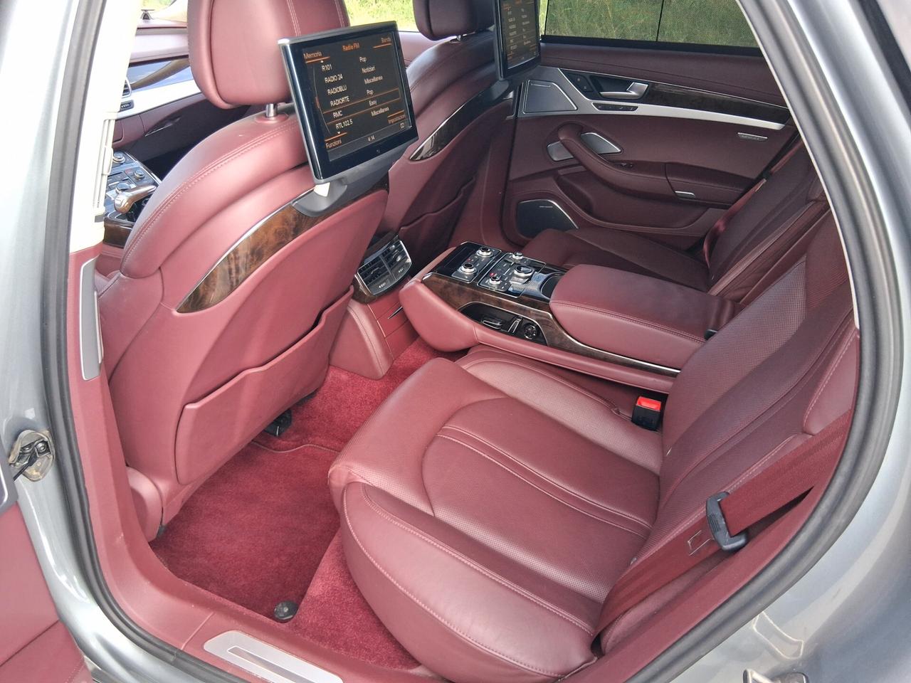 Audi A8 4.2 V8 FSI quattro tiptronic