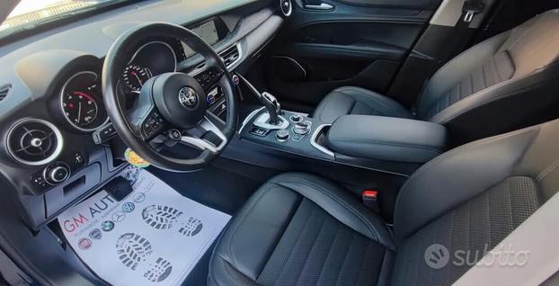 Stelvio italiana diesel 190 CV Q4 Executive 2021