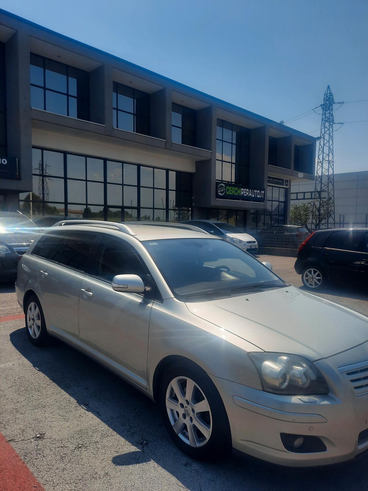 Toyota Avensis 2.2 D-4D 16V Station Wagon