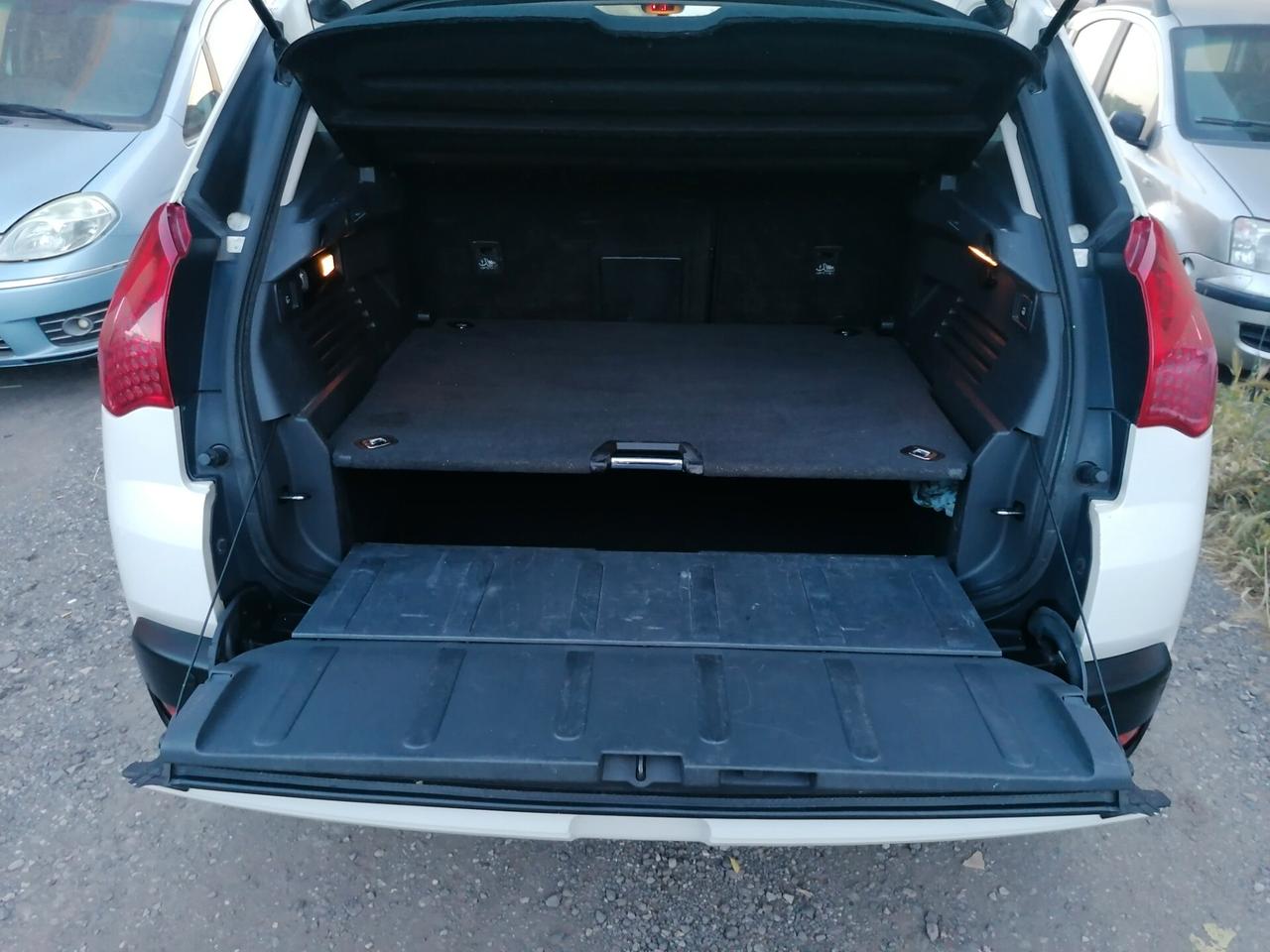 Peugeot 3008 1.6 HDi 110CV Tecno(full optional )