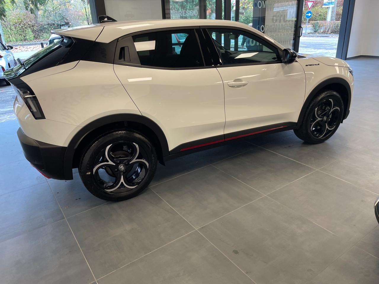 Alfa Romeo Junior 1.2 136 CV Hybrid eDCT6 Speciale