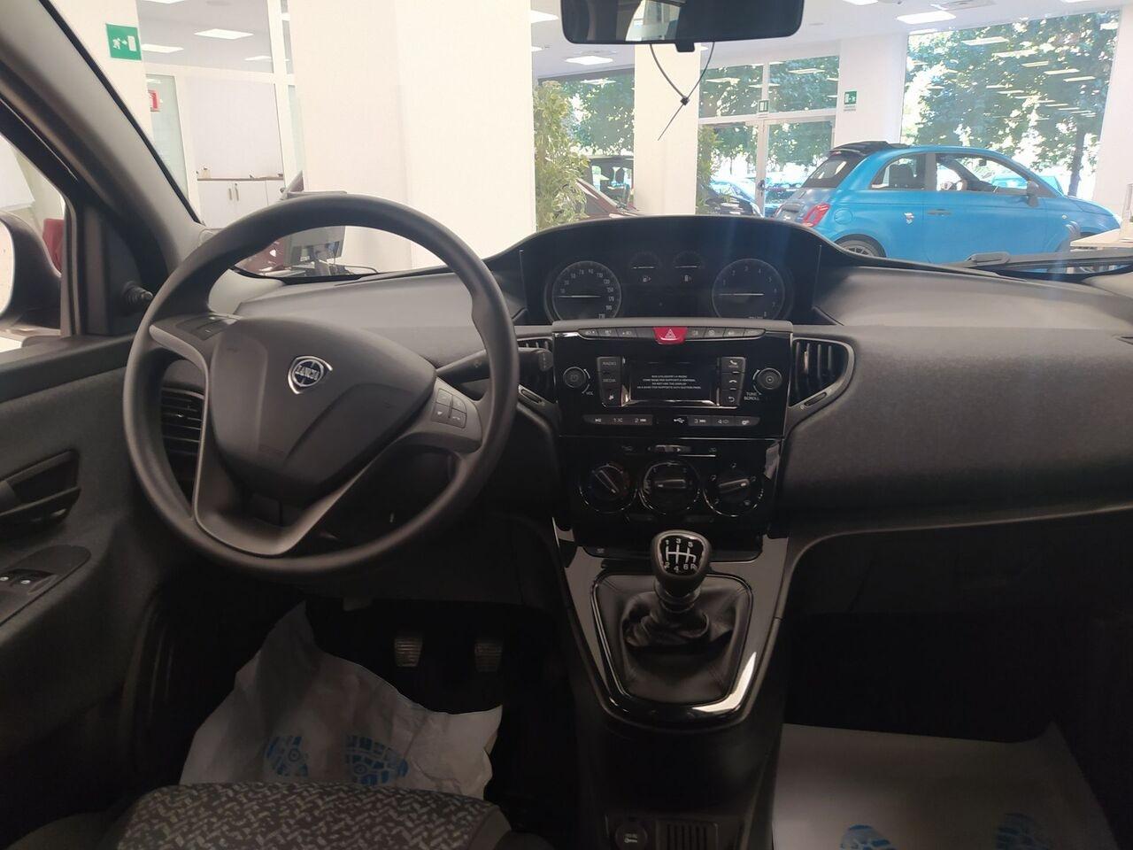 LANCIA Ypsilon III 2021 - Ypsilon 1.0 firefly hybrid Silver s&s 70cv