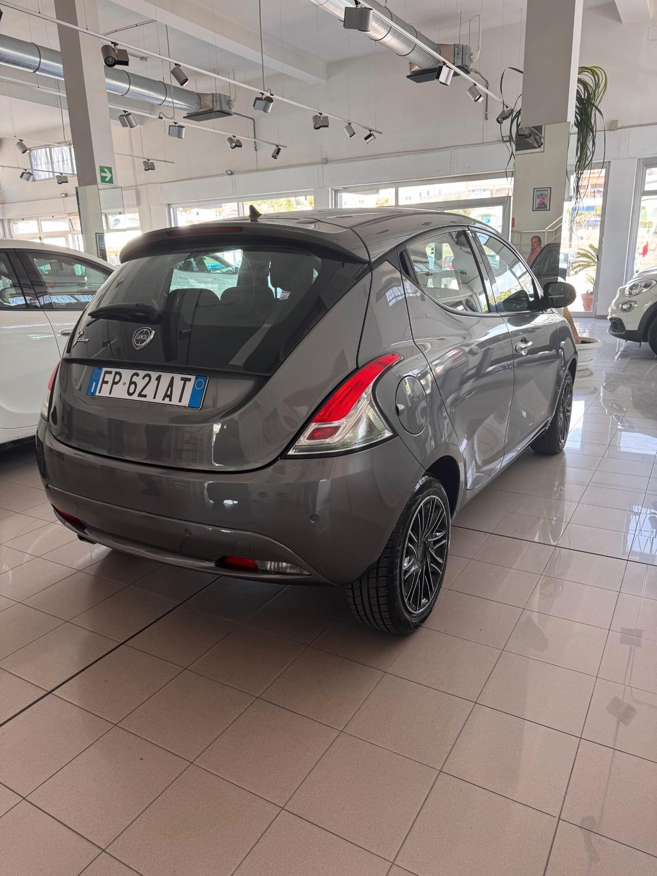 YPSILON GOLD 1.2 BZ FULL OPTIONAL