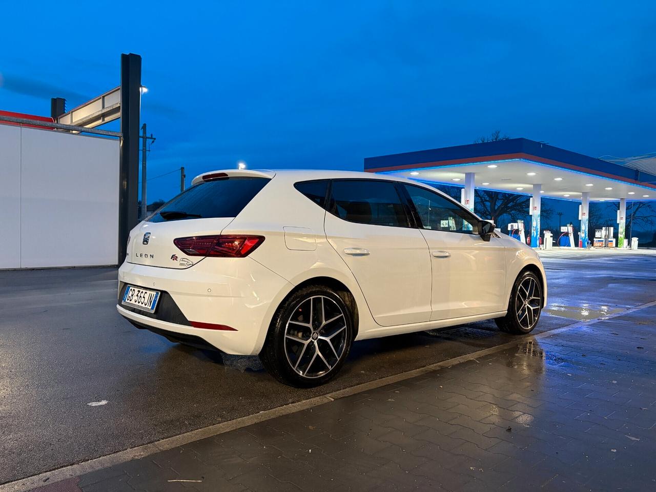 Seat Leon 1.5 TGI ALLESTIMENTO FR